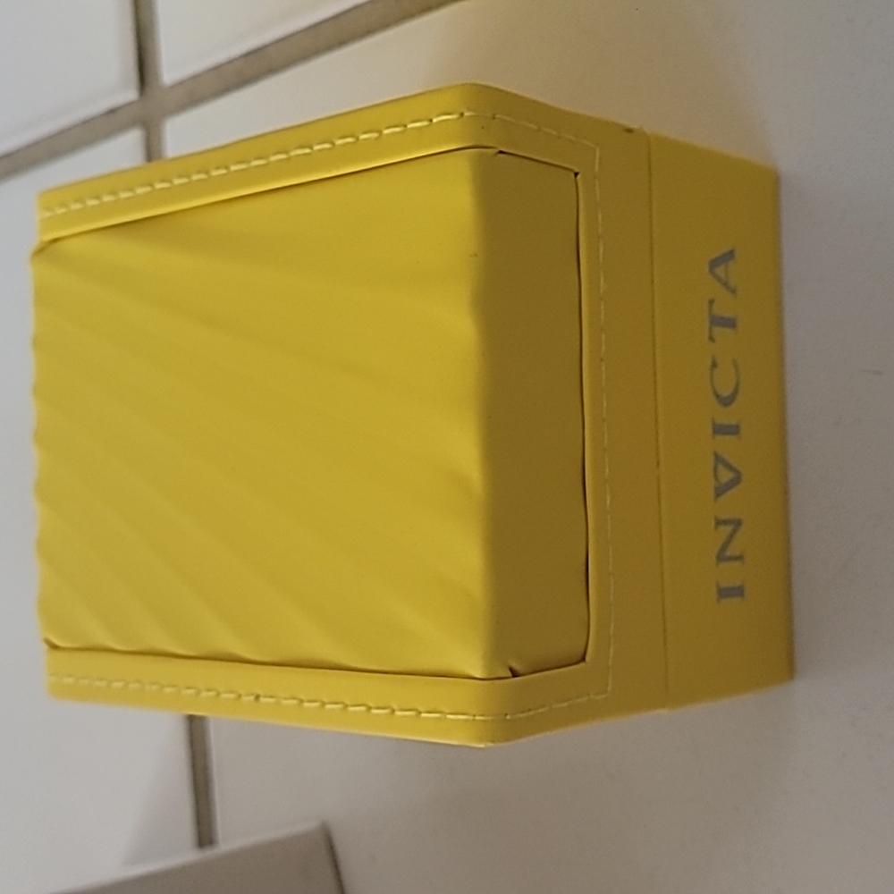 Invicta small watch box